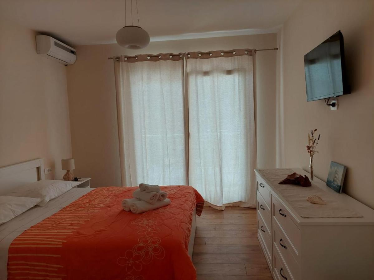 Apartman Danijela Apartment Klek Bagian luar foto
